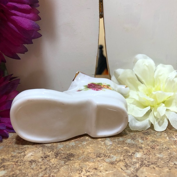 Vintage Adorable Genuine Bone China Miniature Boot w/Gold Accent - Picture 7 of 7